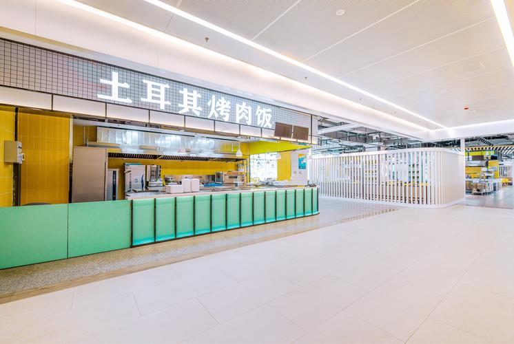 团餐餐厅的最大区别于用餐时间,该项目主要提供企业办公人员午餐服务